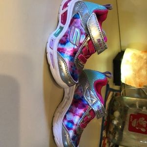 Size 5 toddler girls light up sketchers